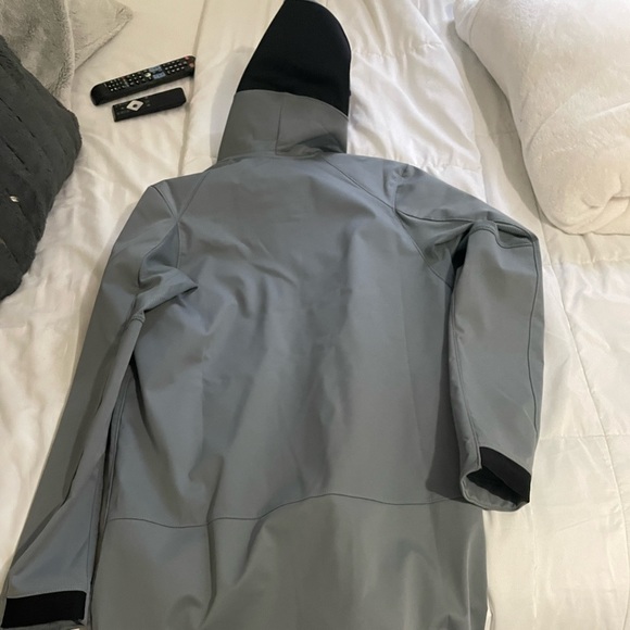 Nike basketball jacket - Picture 2 of 3